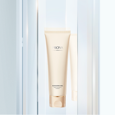 PG弹润透亮青春洁面乳